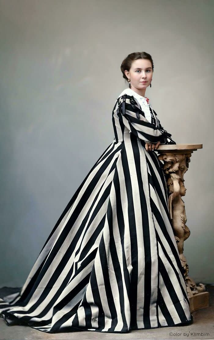 Модная дама из Москвы, 1860-е гг